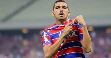 Com possíveis saídas, Inter observa lateral-esquerdo do Fortaleza Com possíveis saídas, Inter observa lateral-esquerdo do Fortaleza