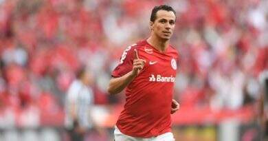 Inter encerra negociações com Leandro Damião e centroavante não ficará no clube em 2019 Inter encerra negociações com Leandro Damião e centroavante não ficará no clube em 2019