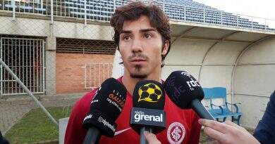 Erik, lateral-esquerdo do sub-20 do Internacional, poderá integrar equipe principal Erik, lateral-esquerdo do sub-20 do Internacional, poderá integrar equipe principal