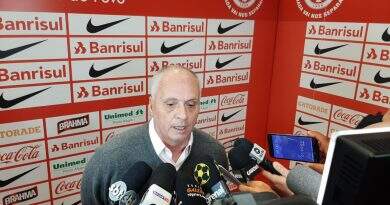 Presidente do Internacional comenta desfalque de D’Alessandro: “Ele faz falta em qualquer time” Presidente do Internacional comenta desfalque de D’Alessandro: “Ele faz falta em qualquer time”