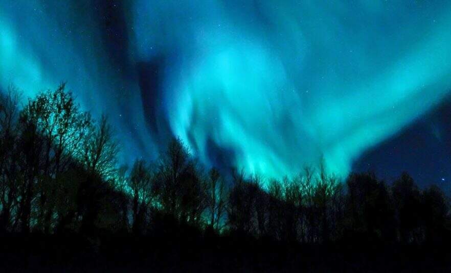 Aurora boreal e austral: saiba como fenômeno das “luzes no céu