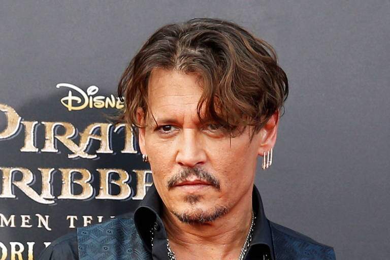 Johnny Depp viverá rei francês Luís XV em novo filme da Netflix, diz site