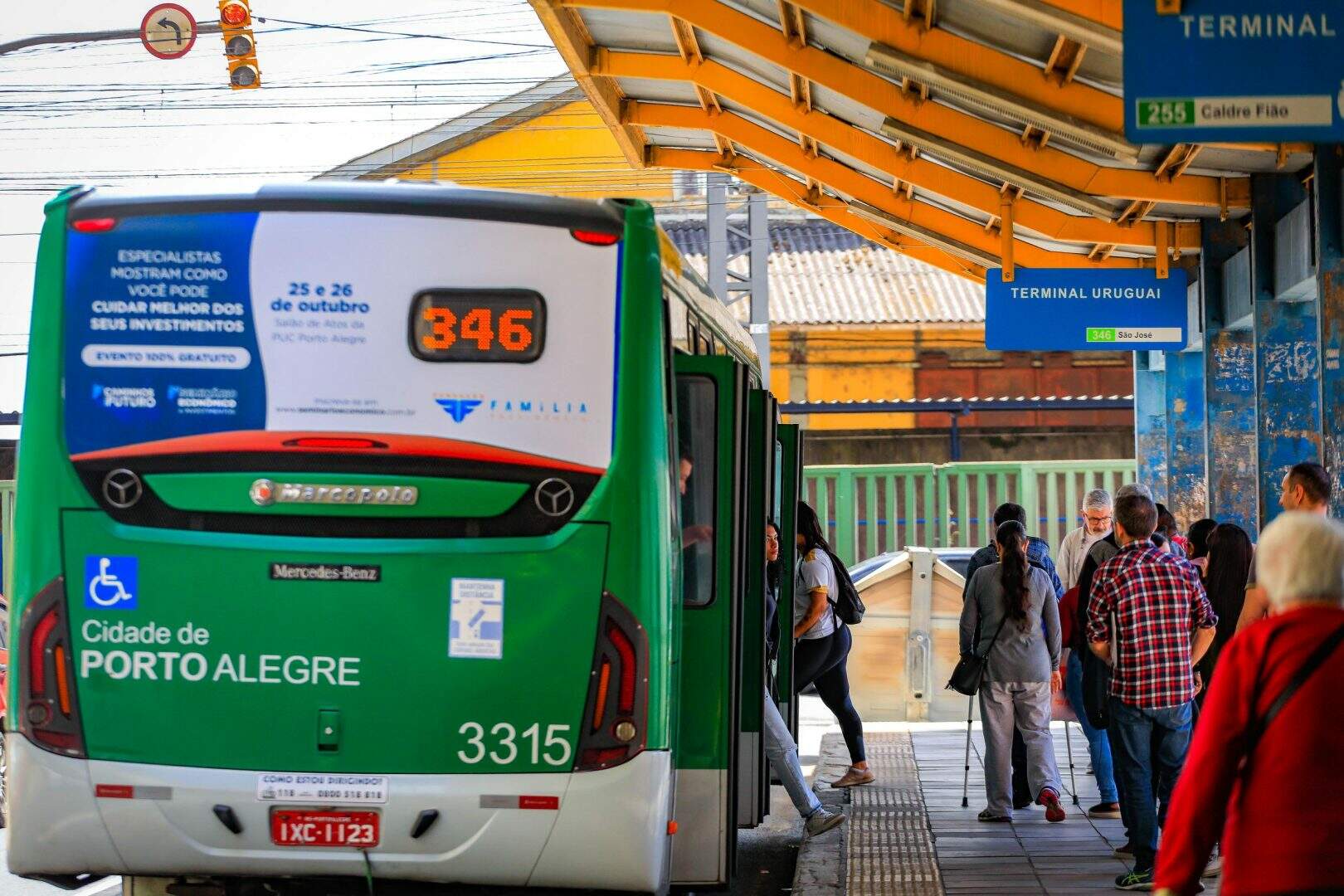 Prefeitura anuncia ampliação e adequação de horários de linhas de