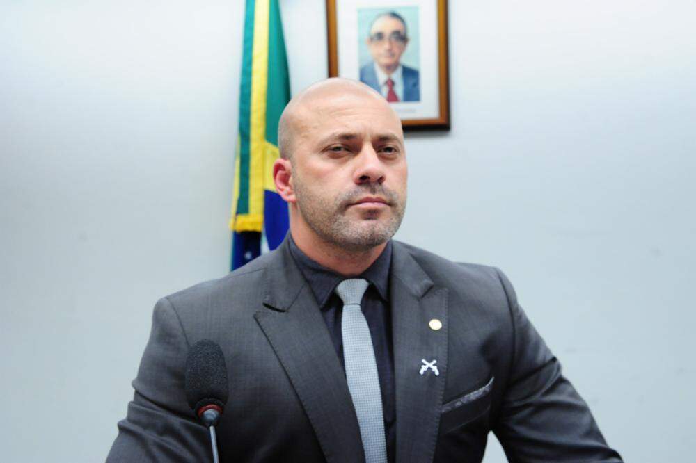 Ex-deputado federal Daniel Silveira é preso em Petrópolis, no Rio de  Janeiro - TV Pampa
