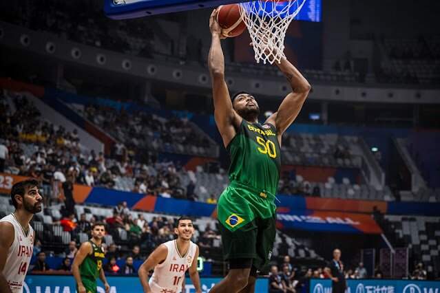 Brasil vence o México e estreia com vitória no Basquete Masculino