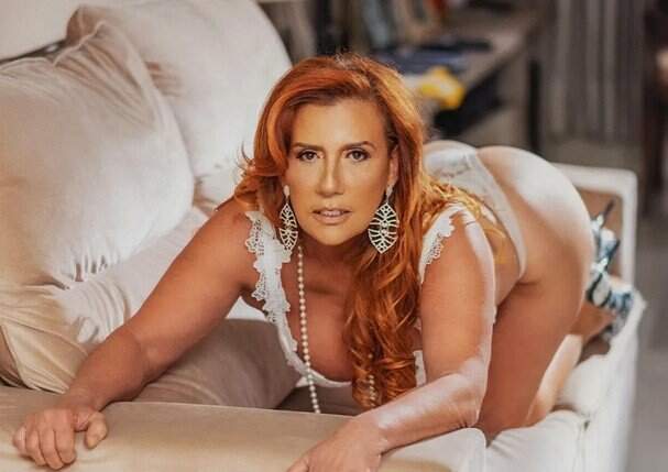Aos 67 anos, Rita Cadillac faz sucesso nas redes sociais com série de cliques sensuais - TV Pampa