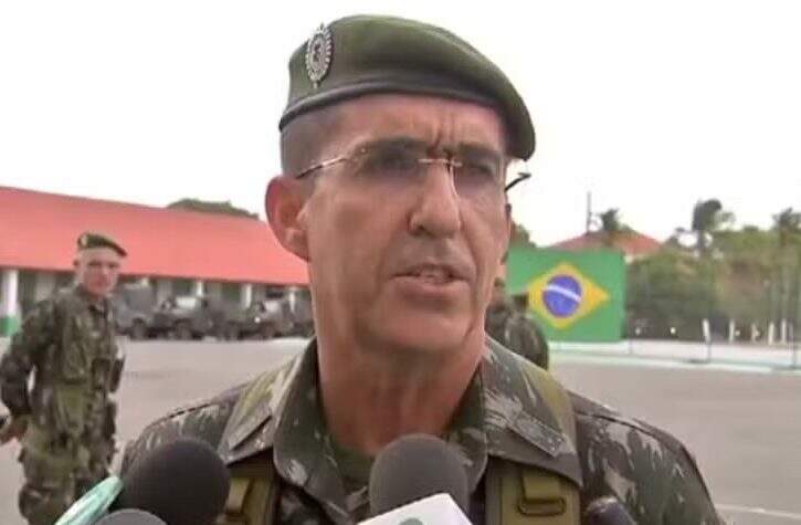 General Estevam Theóphilo é investigado pela Polícia Federal por se reunir com Bolsonaro e prometer tropas na rua - TV Pampa